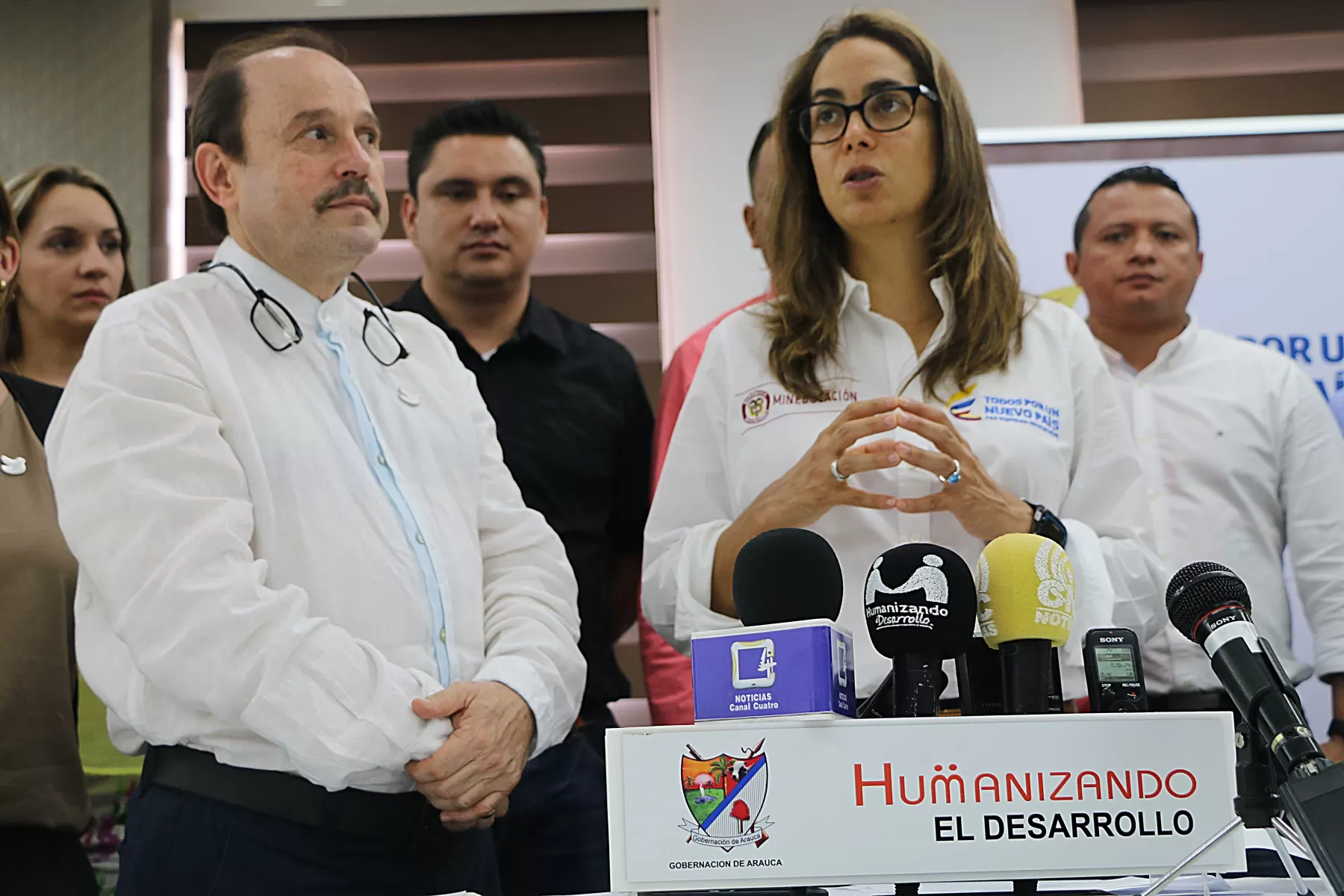 Gobernador y Ministra de Educación fortalecerán la calidad de la educación con una inversión que supera los 32 mil millones de pesos.